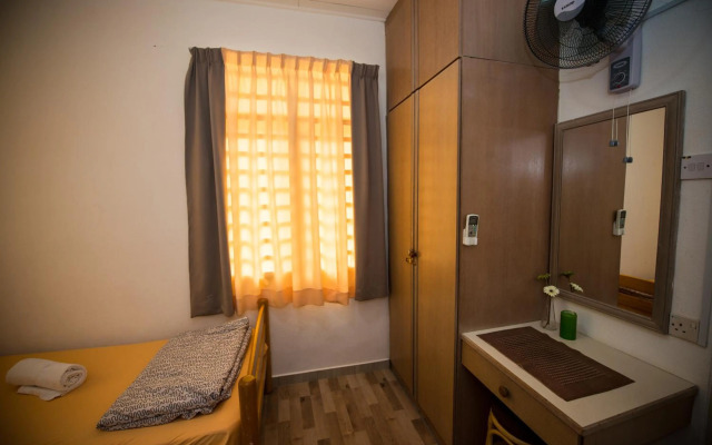 Jean CleanComfy Apt Near Beach