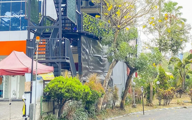 Djuragan Kamar Suhat