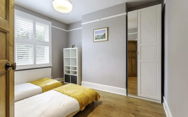 Terraced Edwardian House-poets' Corner
