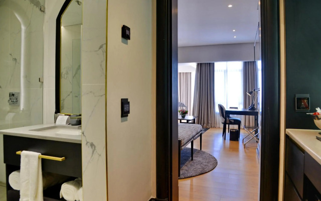 Apogee Boutique Hotel & Spa