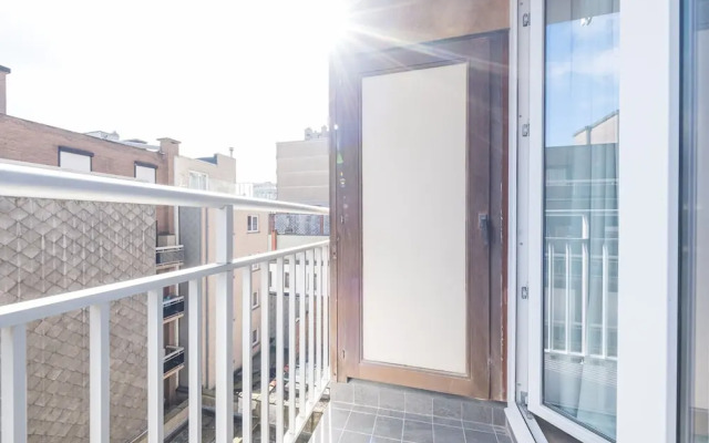 Apartment Overlooking the sea