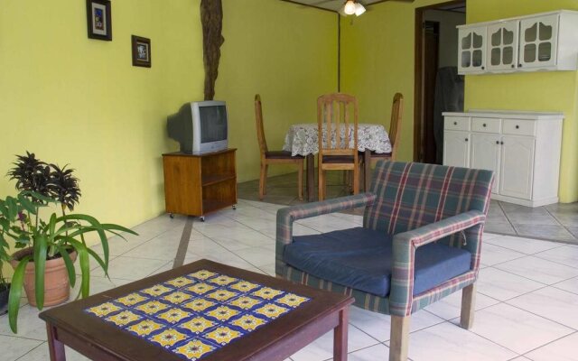 Valley View Lodge - Finca Huetares