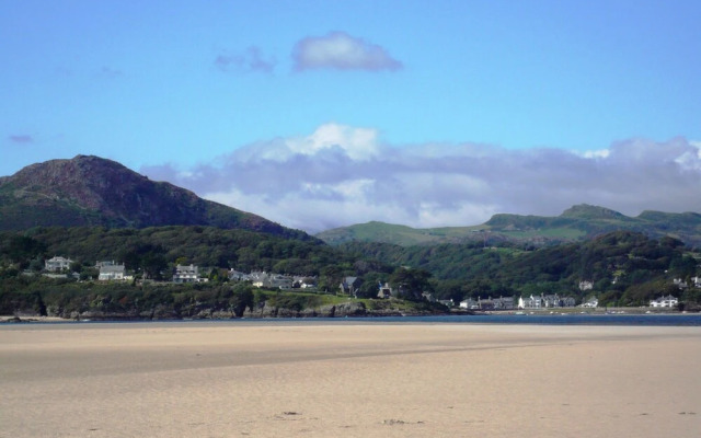 Llannor