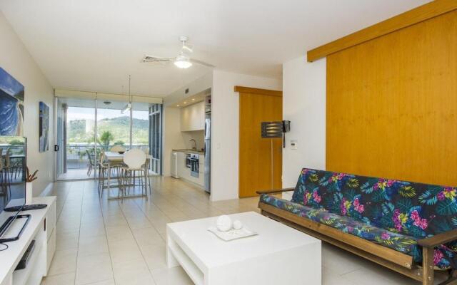 1 Bright Point Apartment 1405