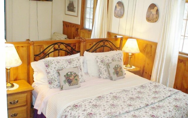 Country Charm Bed & Breakfast