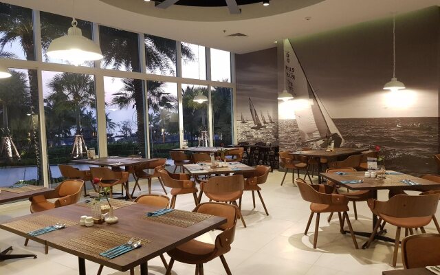 White Sand Beach Residences Pattaya