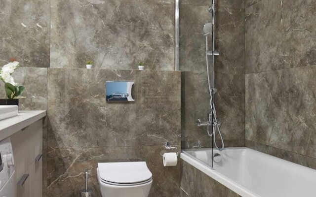 Metro Imielin 8th Floor Apartment