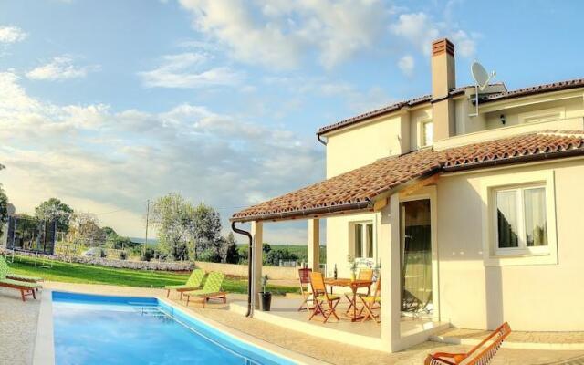 Holiday Home Tranquila 241