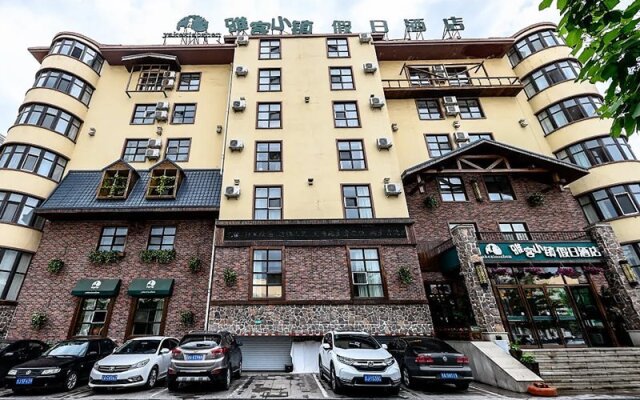 Yake Xiaozhen Holiday Hotel (Changchun Zhongri Lianyi Hospital)