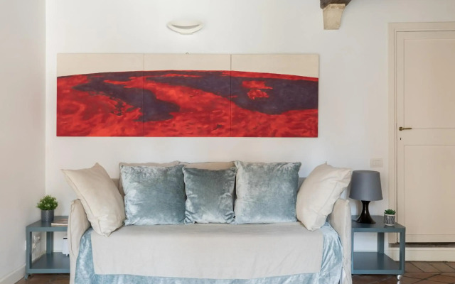 iFlat Navona Bright Studio