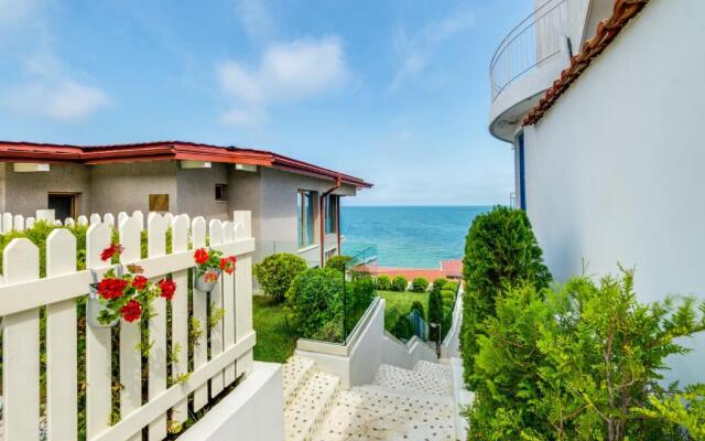 Kabakum Holiday Houses