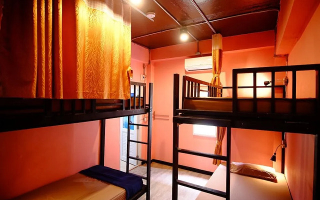 Nap Corner Hostel