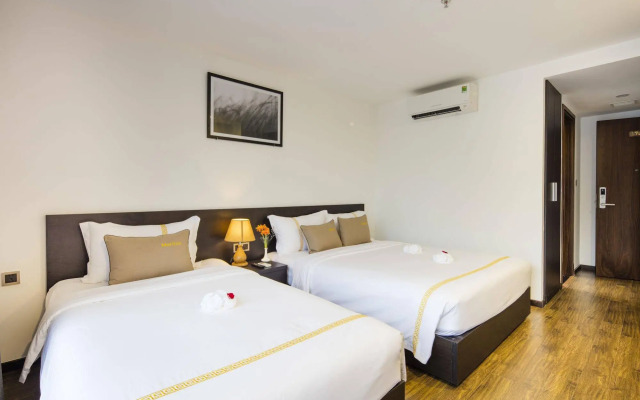 Meriton Hotel