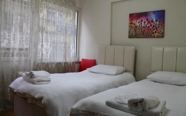 Roncalli Suites