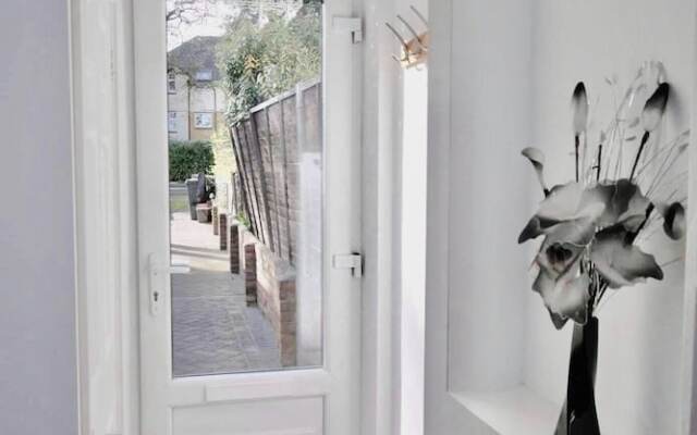 Four Corners Holiday Home with Hot Tub & Sauna