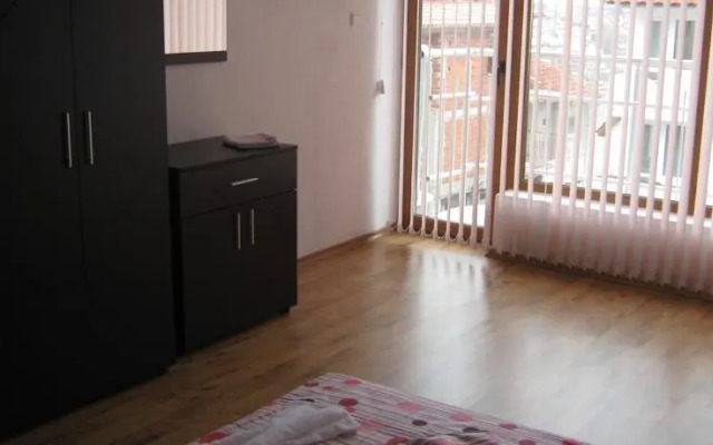 Guest House Mihalevi