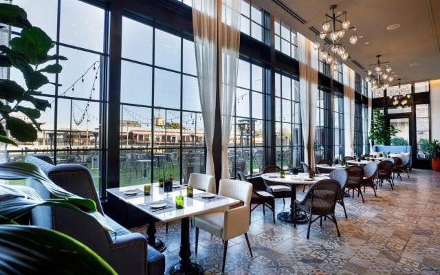 Hotel Vin, Autograph Collection