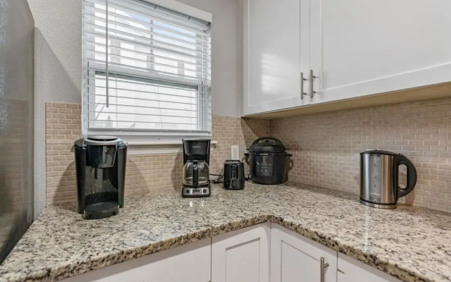 Thematic 4 bdr Near Disney-22101