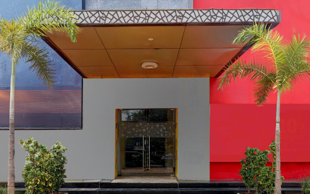 Townhouse Oak Hotel Madhuvan Grand