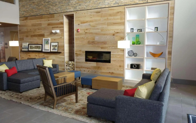 Country Inn & Suites by Radisson Lawrence