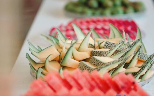 Qujing Longju Hotel (Zhanyi Passenger Terminal Branch)