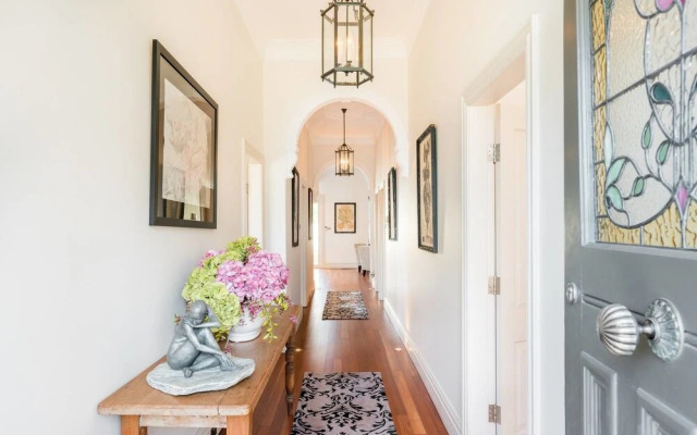 Live in Federation Style Luxury With Stunning Views