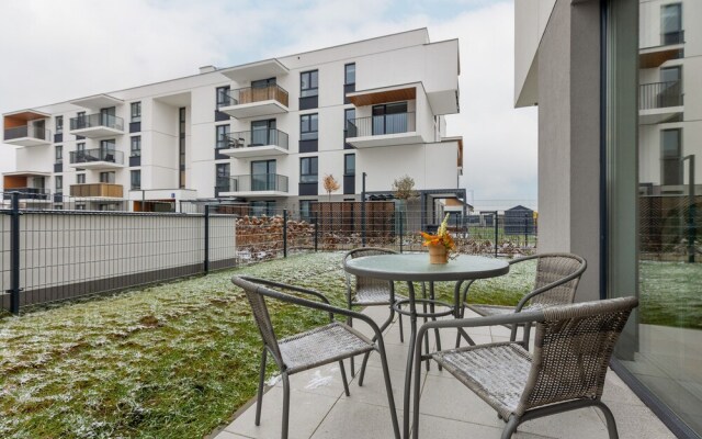 Dark Green Apartment by Renters