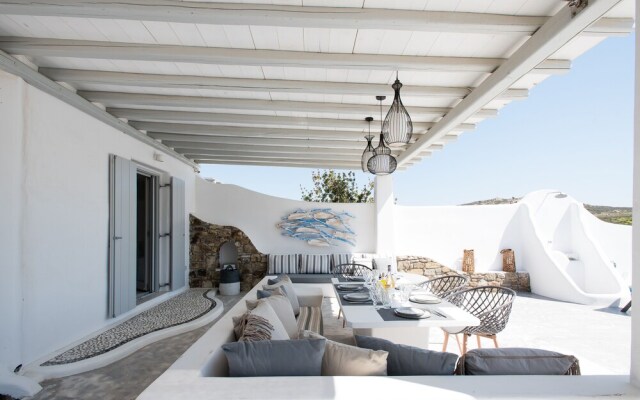 3-bed Villa in Mykonos With Private Pool