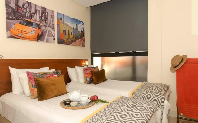 Quayside Waterfront Apartment