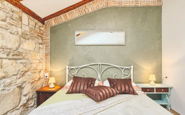 Apartment Clerisseau