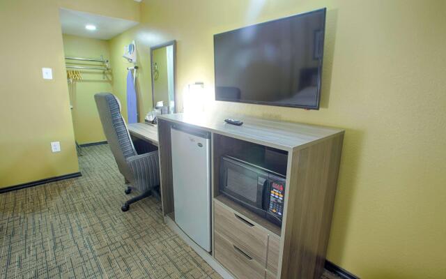 Travelodge by Wyndham Phoenix Downtown