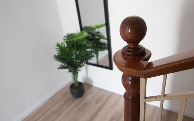 The Burrow City Rooms - Homestay