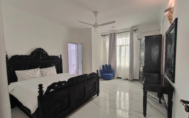 Ayaa Apartment