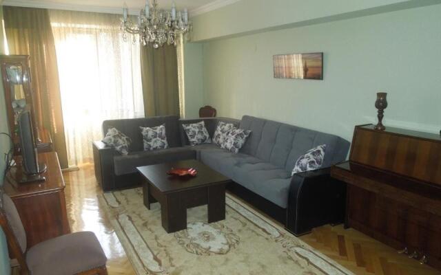 Apartment on 26 May 10/12