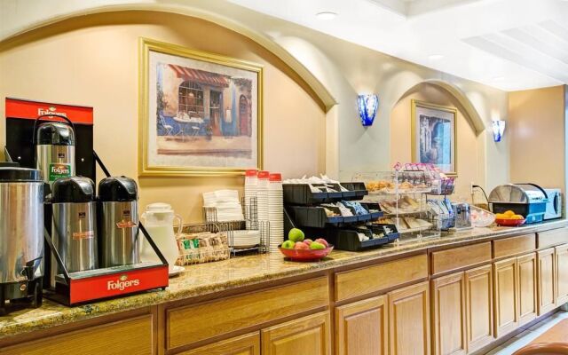 Ramada Marina Del Rey