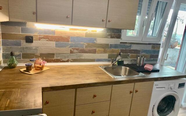 Modern and Spacious Apartment /5min walk to the center
