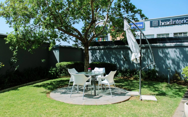 Max Executive Apartments