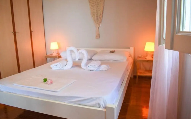 Panoramic seaview/Amazing sunsets near the beach