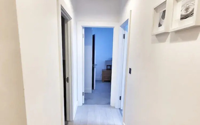 Modern Executive Apartment in Reading