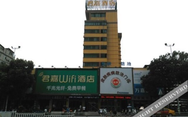 Junjia Bayisi Hotel