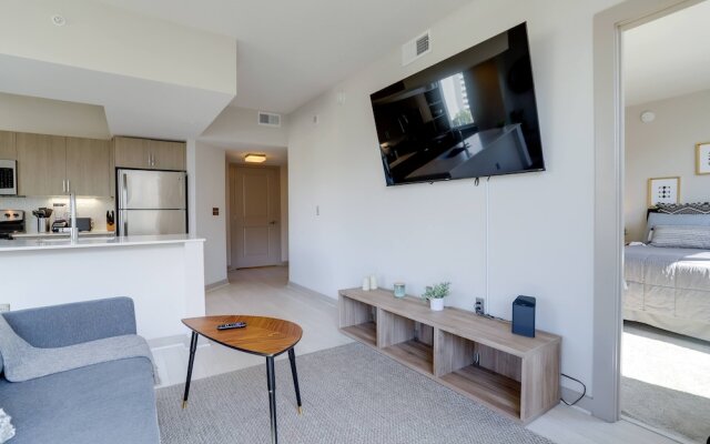 Trendy n Exclusive Apto at Crystal City