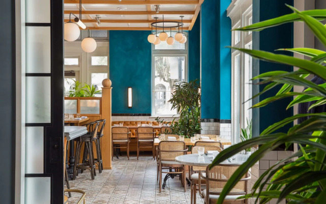 The Drayton Hotel Savannah, Curio Collection by Hilton