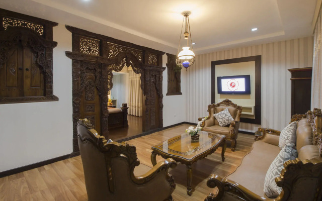 Grand Puri Saron Yogyakarta