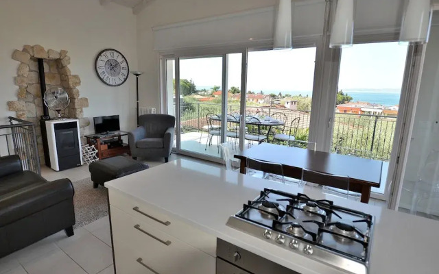 Villa Lisi With Pool