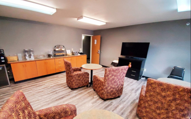 Americas Best Value Inn & Suites Racine