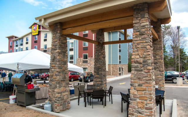 My Place Hotel - Marquette, MI
