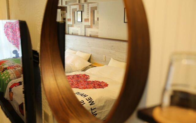 R Hotel