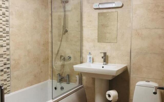 Beautiful Apartment,no 1, With Parking