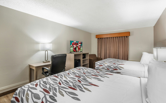 Red Roof Inn & Suites Sulphur Springs