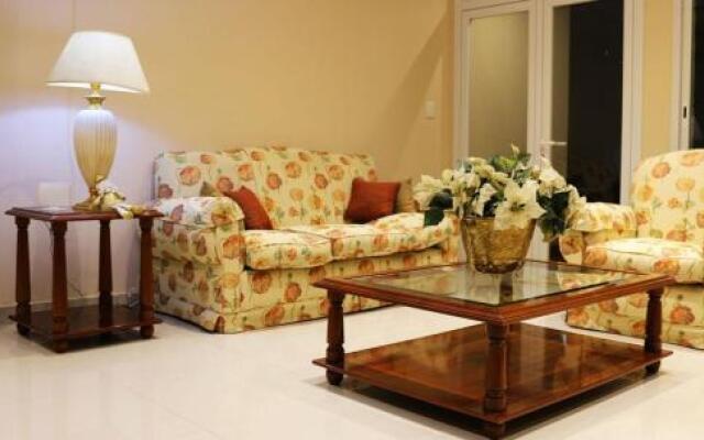 Breeze Apart Hotel